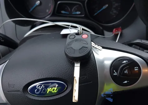 2014 Ford Focus Se from USA, damaged, VIN 1FADP3F25EL102381